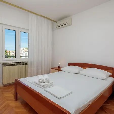 And Denis Apartment
