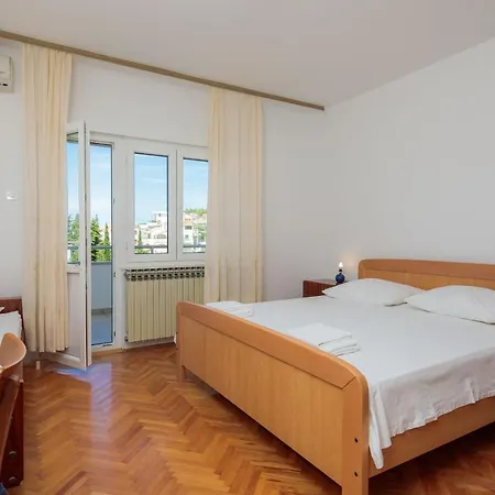 Apartment And Denis Duće