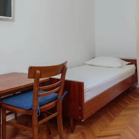 Apartamento And Denis Duće