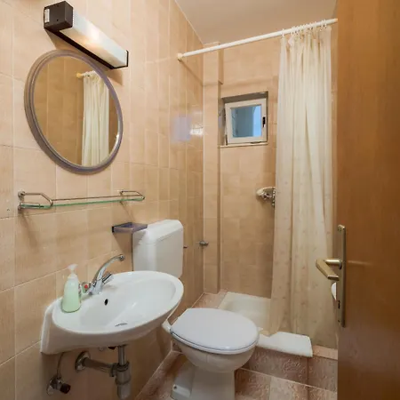 And Denis Lägenhet *