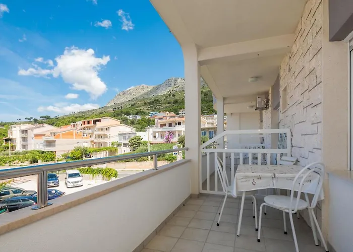 And Denis Lejlighed Duće