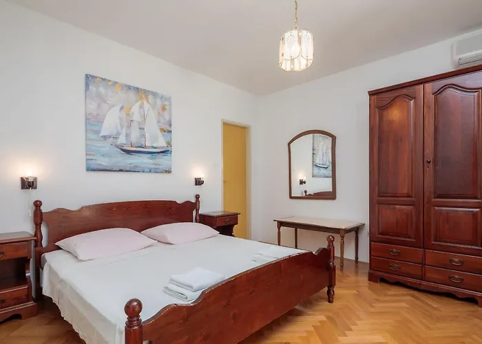And Denis Apartment *
