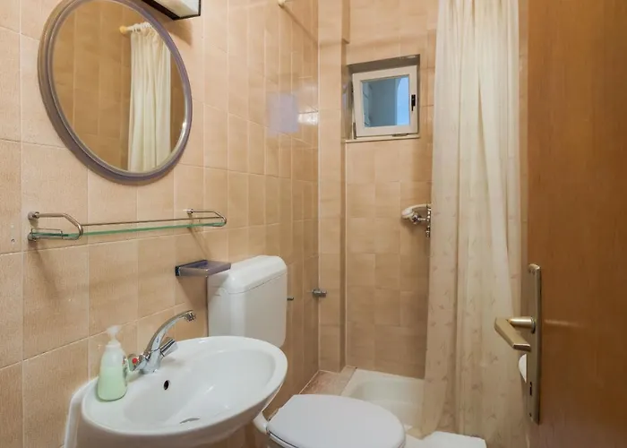 And Denis Lejlighed *